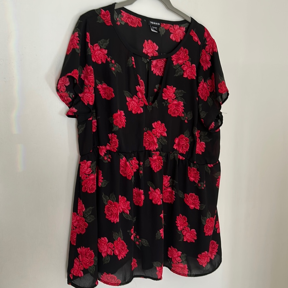 TORRID 0 Floral Peplum Polyester Blouse EUC